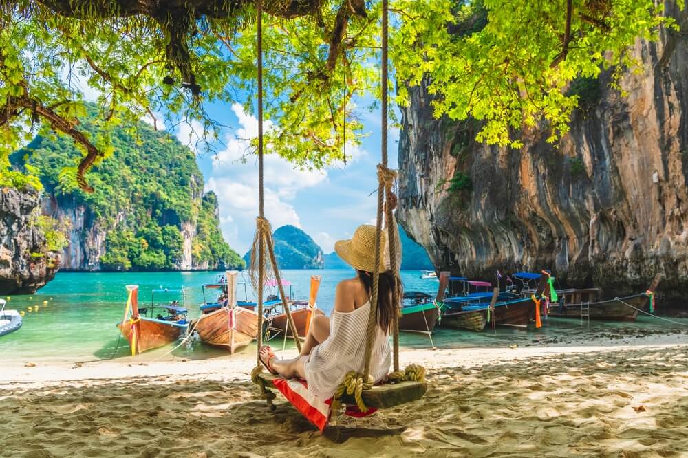 best time to vist phuket thailand