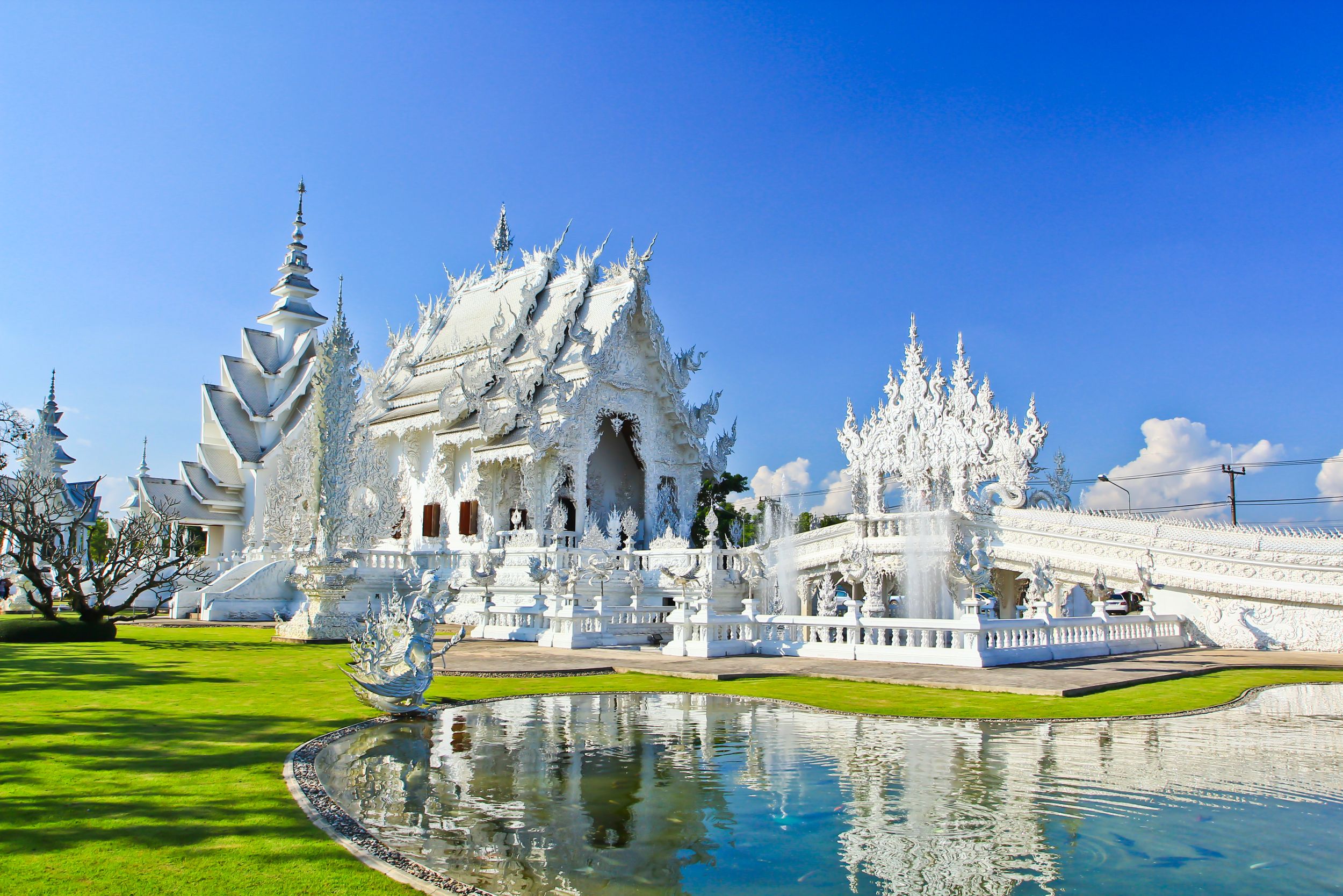 wat rong khun a popular tourist attraction in northen thailand